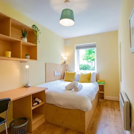17 - Modern 2br - Sleeps 4 Apartment