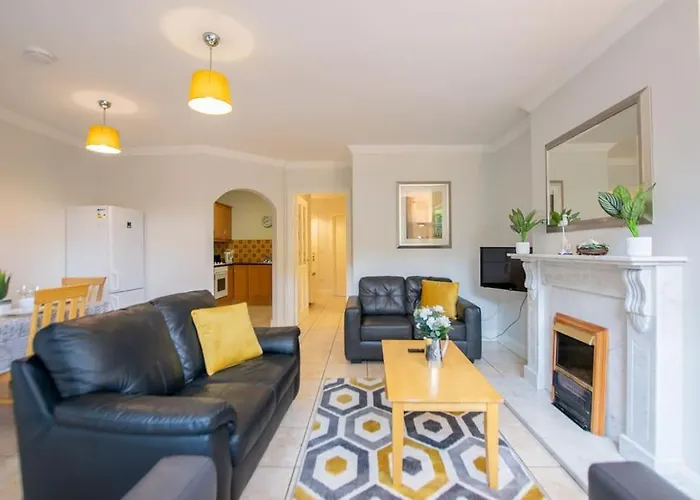 17 - Spacious 2 Bed With Parking * 골웨이