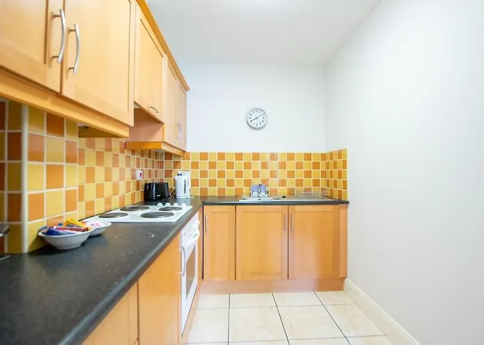 아파트 17 - Spacious 2 Bed With Parking