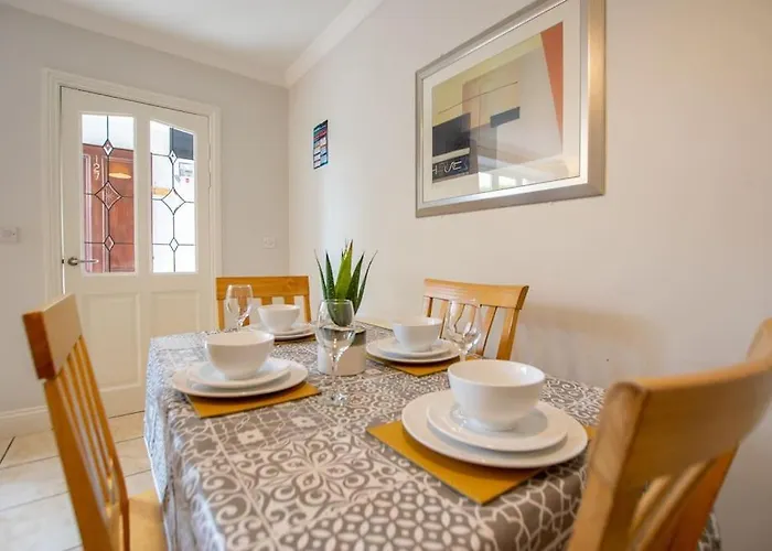 17 - Spacious 2 Bed With Parking * 골웨이